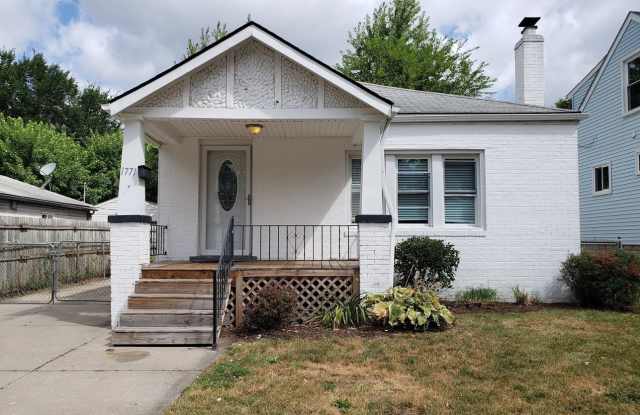 3 bed 1 bath Ferndale ranch with large garage & fenced-in yard Gallery 1