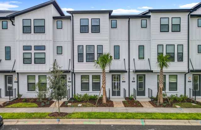 MOVE-IN SPECIAL! Spacious 3/3.5 Townhome in Parkview at Hamlin! HS Internet Included! Gallery 4