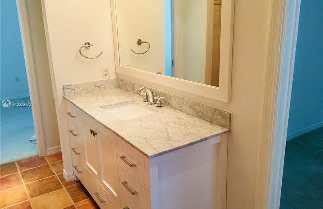 10524 SW 132 COURT Gallery 4
