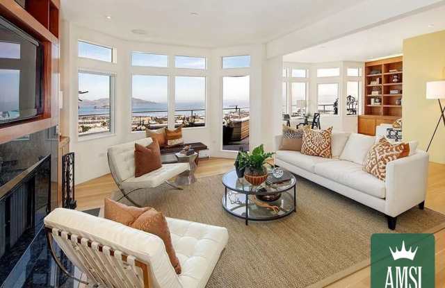 Macondray Lane - 2 Bedroom + Garage + Balconies + Views! - 44 Macondray Lane, San Francisco, CA 94133