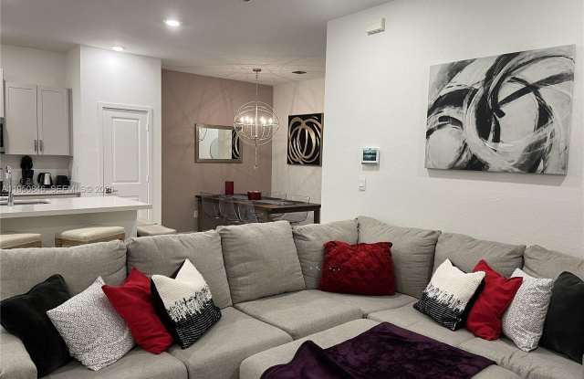 784 SE 19th St photos photos