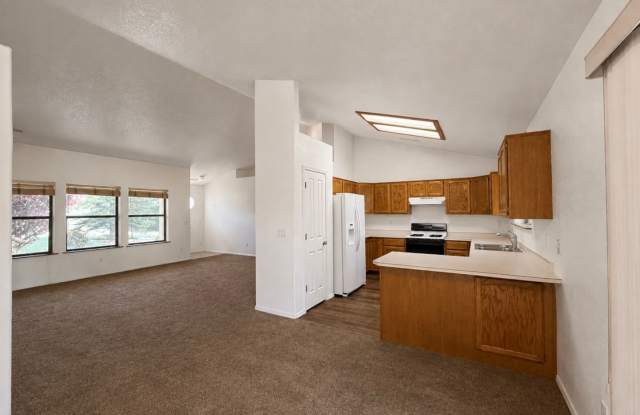 Nice home in Prescott! Gallery 4