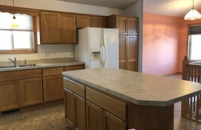 10818 Able St North East Gallery 3