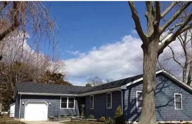 11 Fifield Ave. Gallery 1