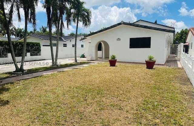 11870 SW 5th photos photos