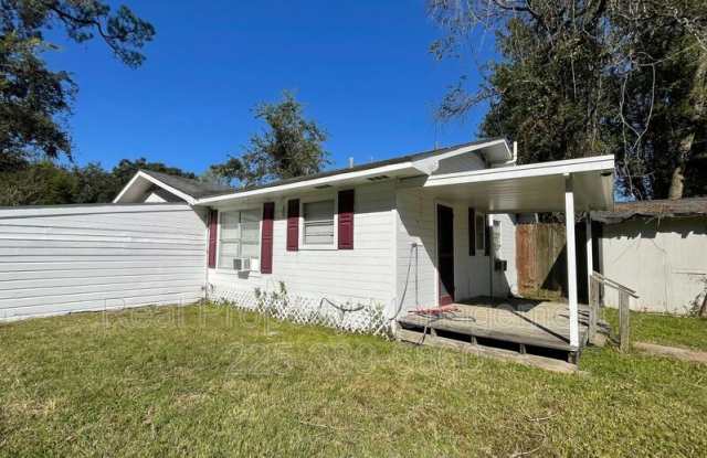 1208 N. Willow St. - 1208 North Willow Avenue, Gonzales, LA 70737