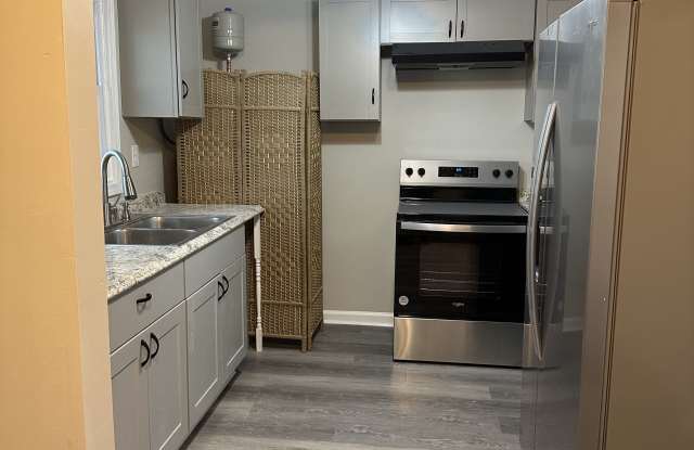 3021 Larose St photos photos