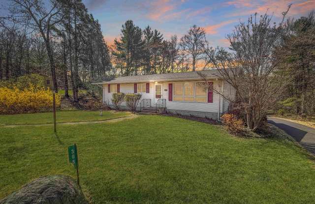 308 Hemlock Lane Gallery 1