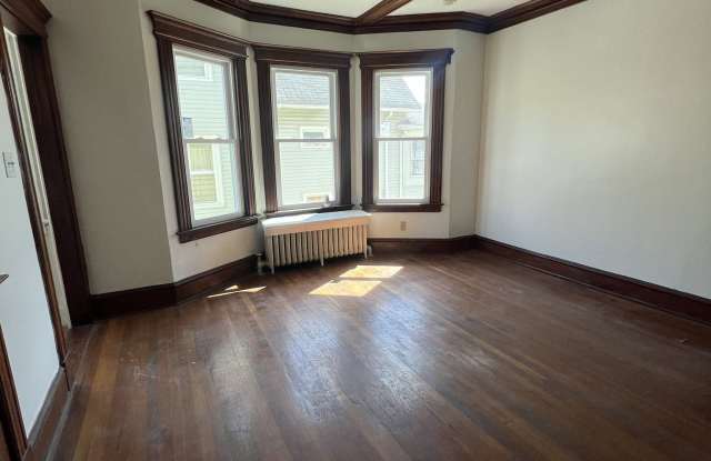 164 Barker Street Gallery 4