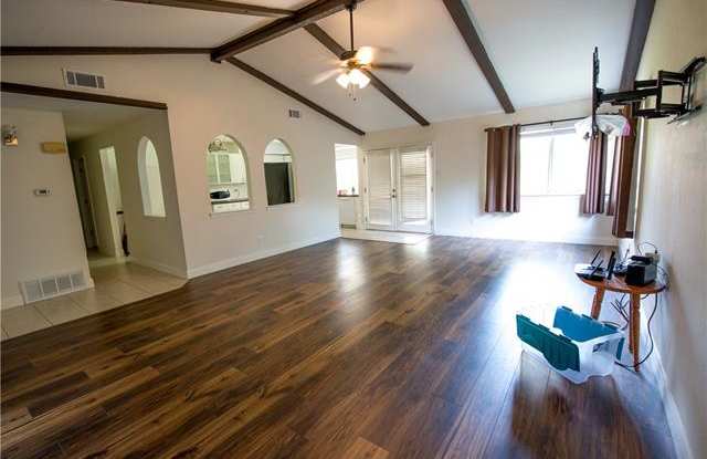 2124 Cedarcrest Drive Gallery 4