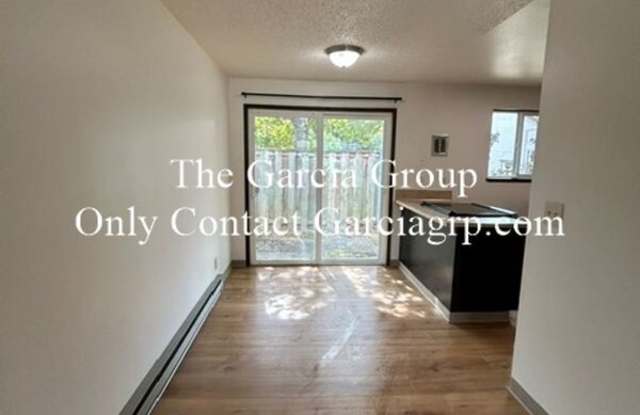 480 SE Vista Ave. Gallery 4