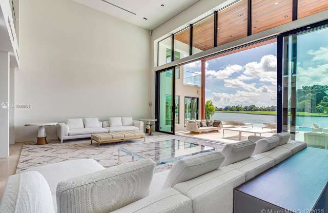 9420 W BROADVIEW DR Gallery 4
