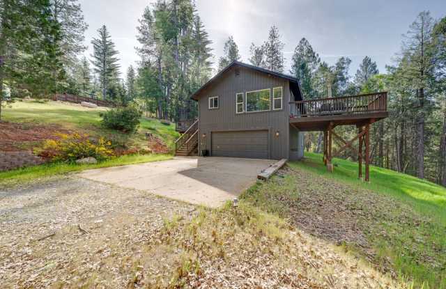 Updated Georgetown Home on 5 Acres with Huge Deck! photos photos