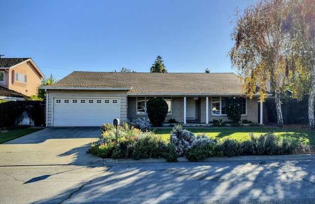 4BD/2BA – Bright Los Altos cul-de-sac home near top-rated schools - 1315 Sunrise Court, Los Altos, CA 94024