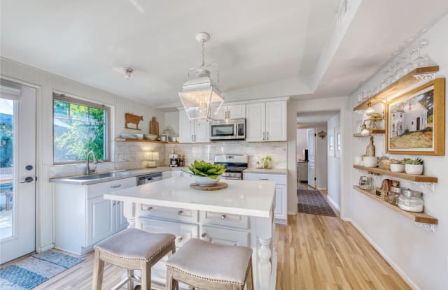 4517 E DEVONSHIRE Avenue - 4517 East Devonshire Avenue, Phoenix, AZ 85018