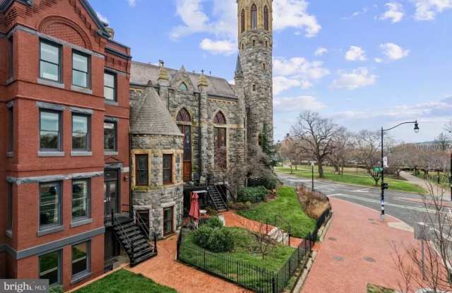 VICTORIAN MANSION STEPS FROM STANTON PARK photos photos