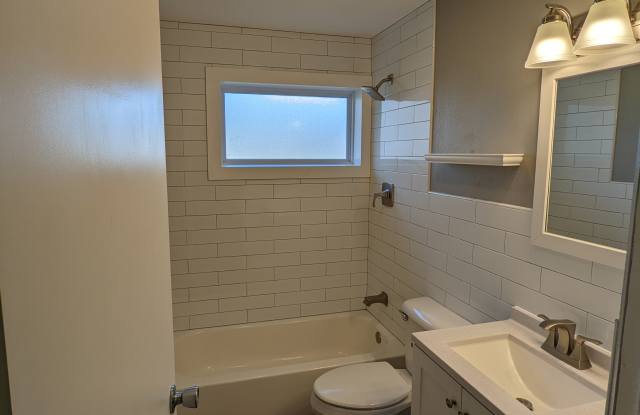 1708 Lindenwood Avenue Gallery 2
