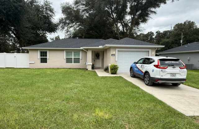 Beautiful 3-Bedroom, 2-Bath Home with Fenced Yard in Belleview Heights Estates! Gallery 1