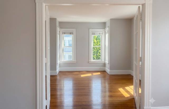 176 Chestnut Street Gallery 2