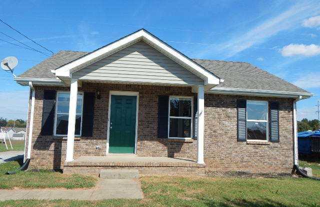 Southern Charm Meets Everyday Comfort – Minutes from Fort Campbell! photos photos