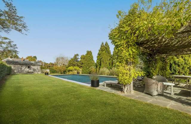 565 Hedges Lane Gallery 2