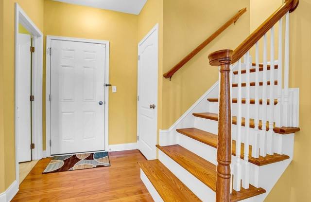 7 Moses Wheelock Ln - 7 Moses Wheelock, Worcester County, MA 01581