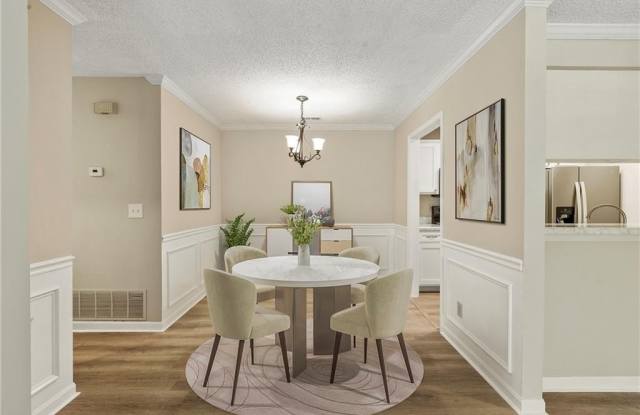 611 Barrington Hills Drive Gallery 2