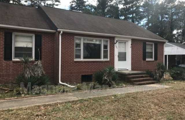 1405 Parker Ln - 1405 Parker Lane, Henderson, NC 27536