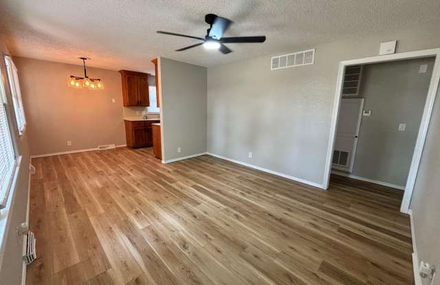 Coming Soon! Beautiful 3 Bedroom 1 Bath home with a 4+ Car Garage! Gallery 4