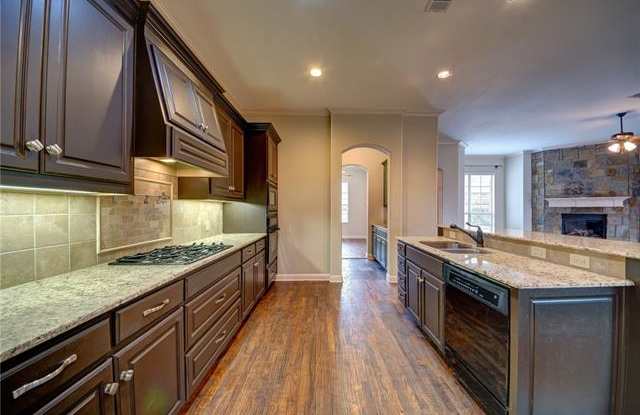 1402 Hampton Road Gallery 4
