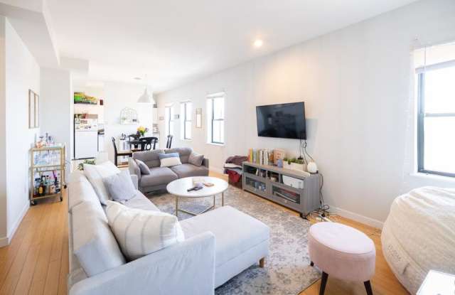 1661 Washington photos photos