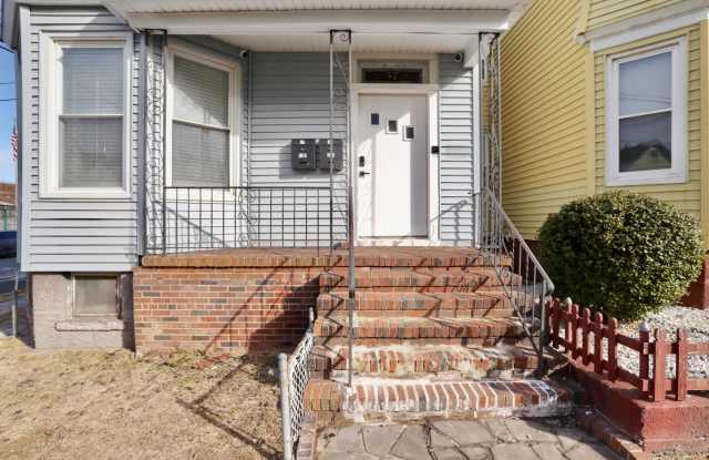 37 WOODLAND AVE - 37 Woodland Avenue, Kearny, NJ 07032 37 WOODLAND AVE - 37 Woodland Avenue, Kearny, NJ 07032