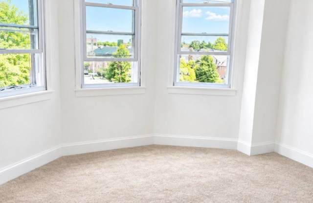 5138 BELAIR Road Gallery 2