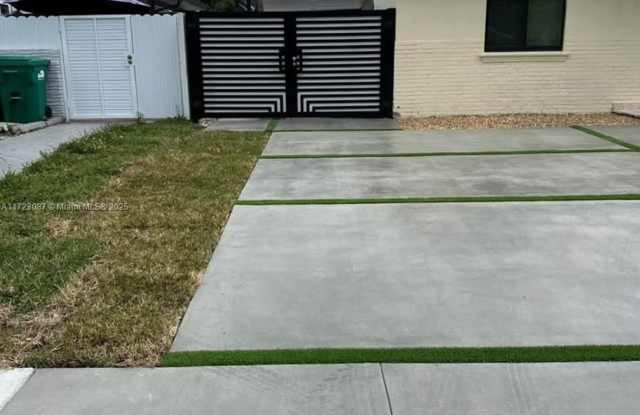 16945 SW 119th Pl - 16945 Southwest 119th Place, South Miami Heights, FL 33177