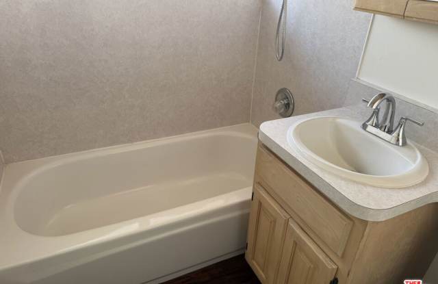 3355 Kallin Avenue photos photos