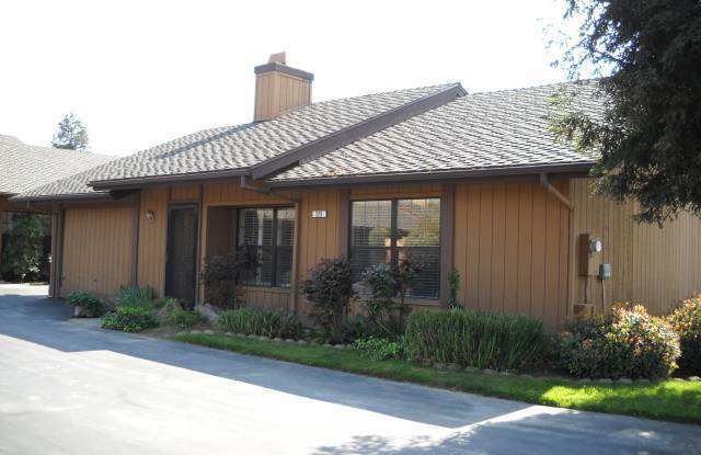 Nice and updated single level condo near Woodward Park, Clovis West Schools, Close to River Park and Park Crossing. photos photos