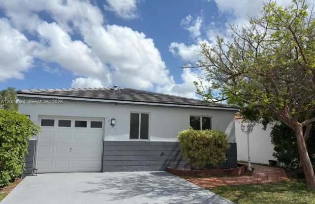 17221 SW 142nd Ct photos photos