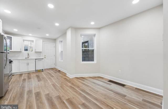 1924 S 21ST Street Gallery 4