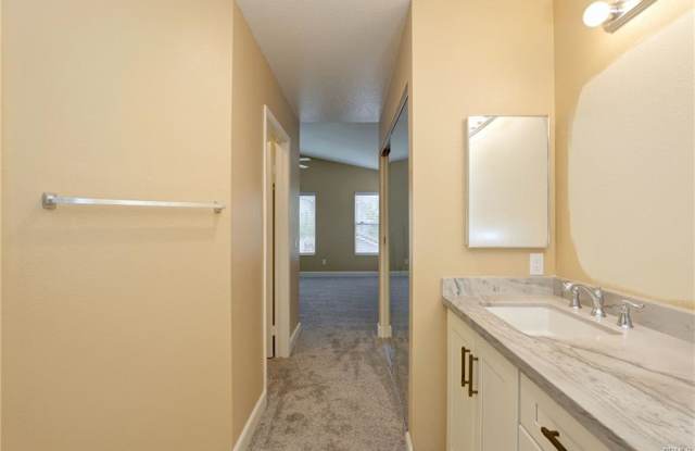 24 Montgomery - 24 Montgomery, Mission Viejo, CA 92692