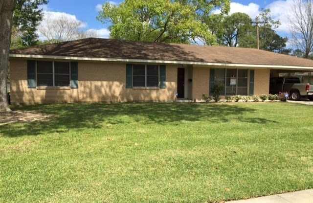 Well maintained home in wonderful neighborhood! photos photos