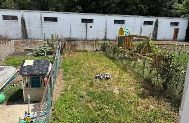 211 S MORRIS STREET - 211 South Morris Street, St. Clair, PA 17970
