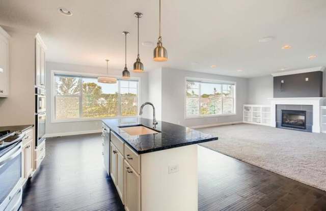 4653 Fable Road North Gallery 3