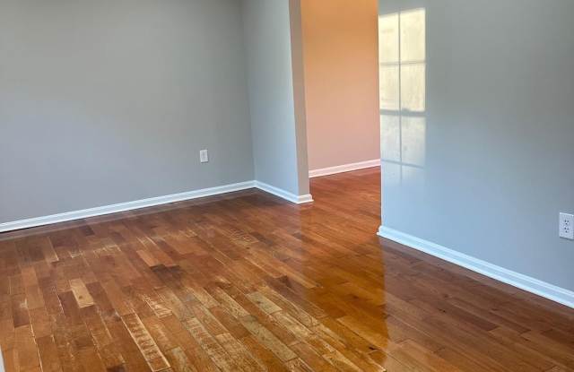 7806 MICHELE Drive Gallery 4