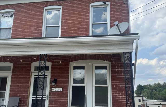 251 East Maple Street, Dallastown photos photos