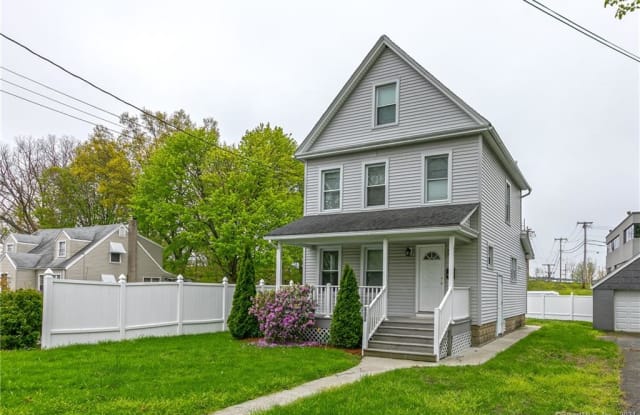 605 Longbrook Avenue - 605 Longbrook Ave, Stratford, CT 06614