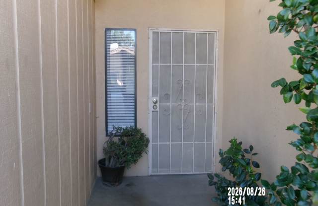 OLIVE DR. CONDO MOVE IN SPECIAL!! $2397.50 MOVES YOU IN!! Gallery 3