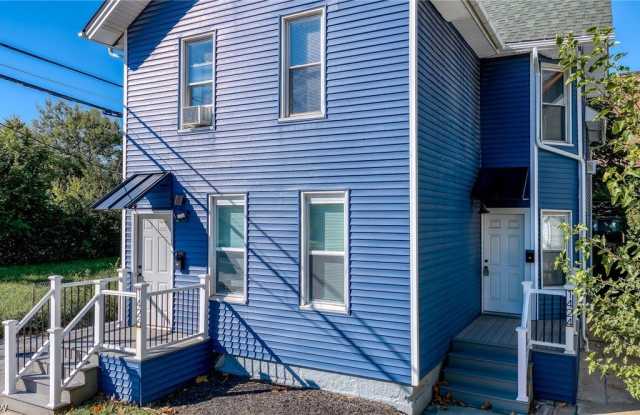 1424 Starkweather Avenue Gallery 2