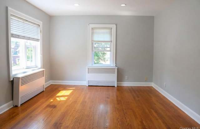 8 Washington Place Gallery 3