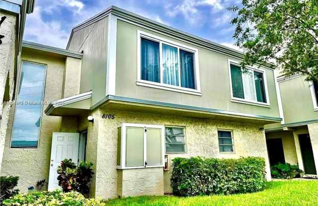 8105 Lagos De Campo Blvd photos photos