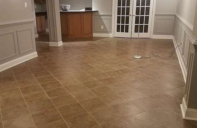 11302 Lake Front Court Gallery 3